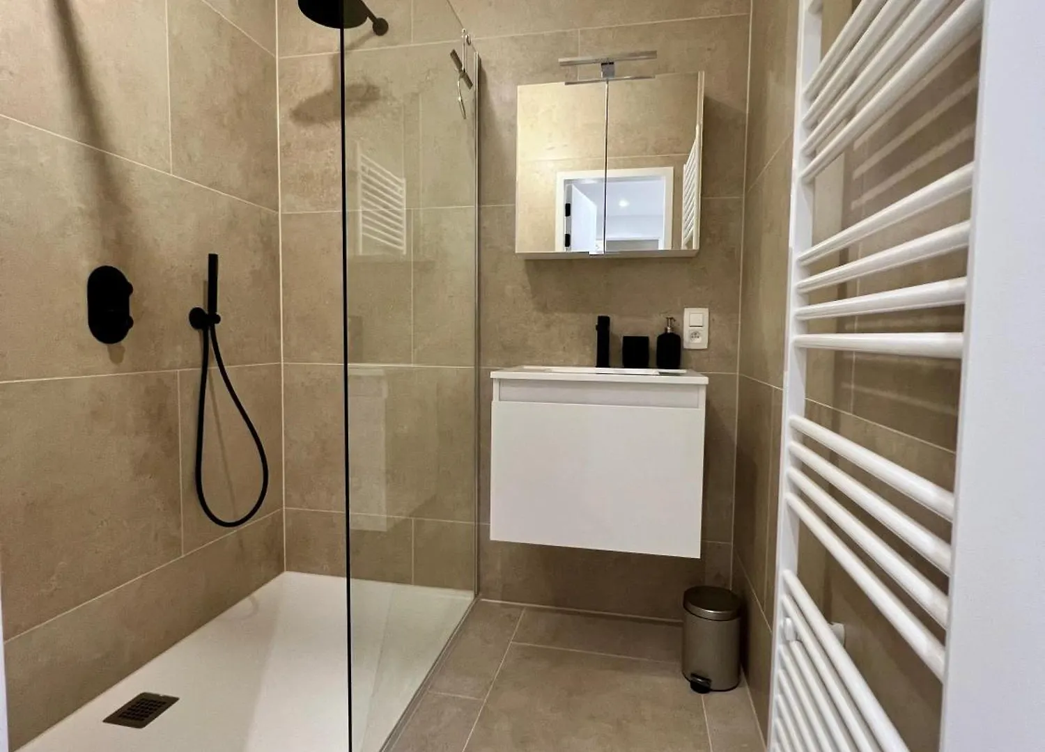 Luxury 3 Bedroom Apartment On The Top Floor With Panoramic View Ostende